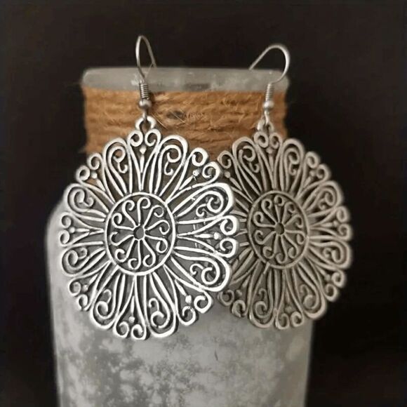 Retro Boho Hollow Out Flower Filigree Design Round Hook Earrings - Picture 1 of 8